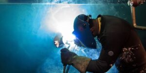 why is underwater welding so dangerous