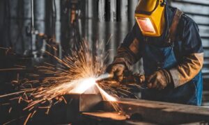 how much does a mobile welder charge per hour